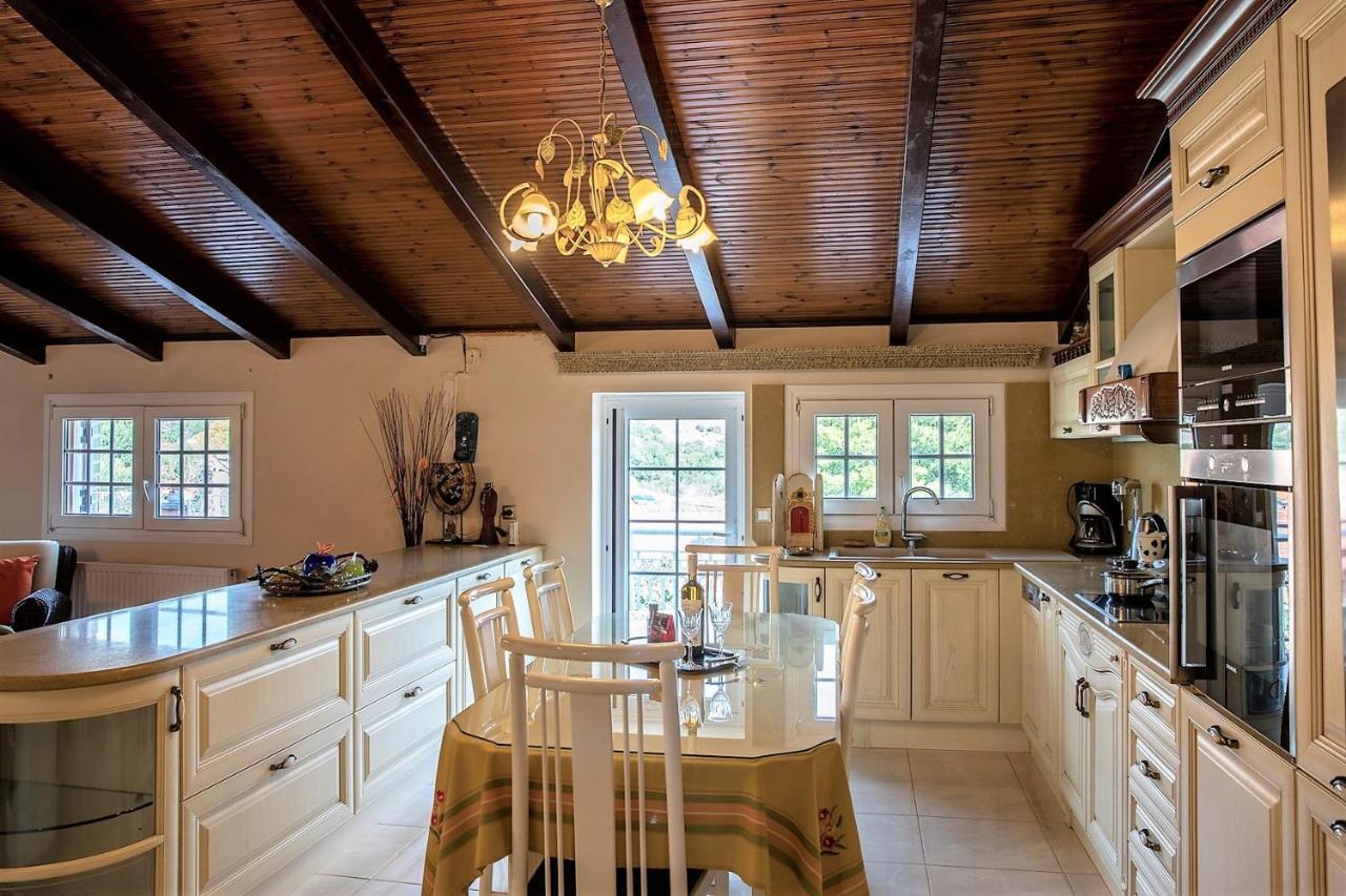 Liberis Loft Suite Argosztóli Kültér fotó